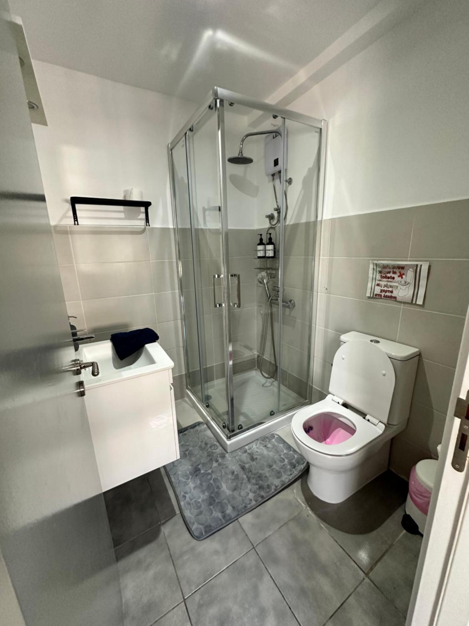 Top Floor Apartment In Nicosia With View! Εξωτερικό φωτογραφία